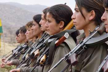 زنان مبارز کرد